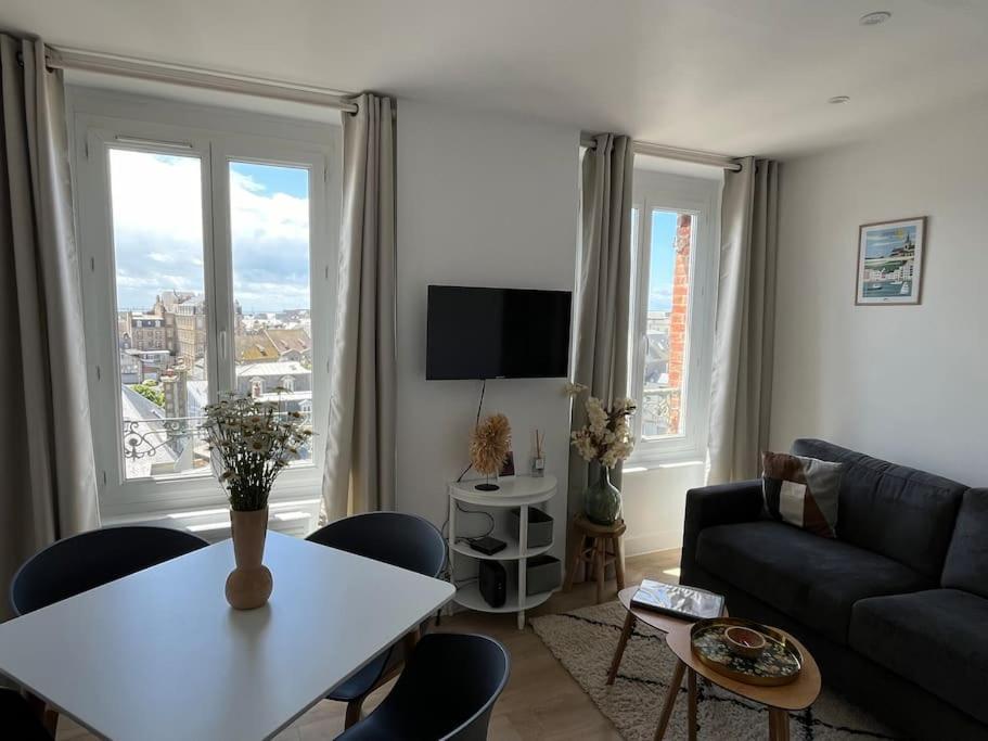 Le Bellevue Apartment Granville Exterior photo